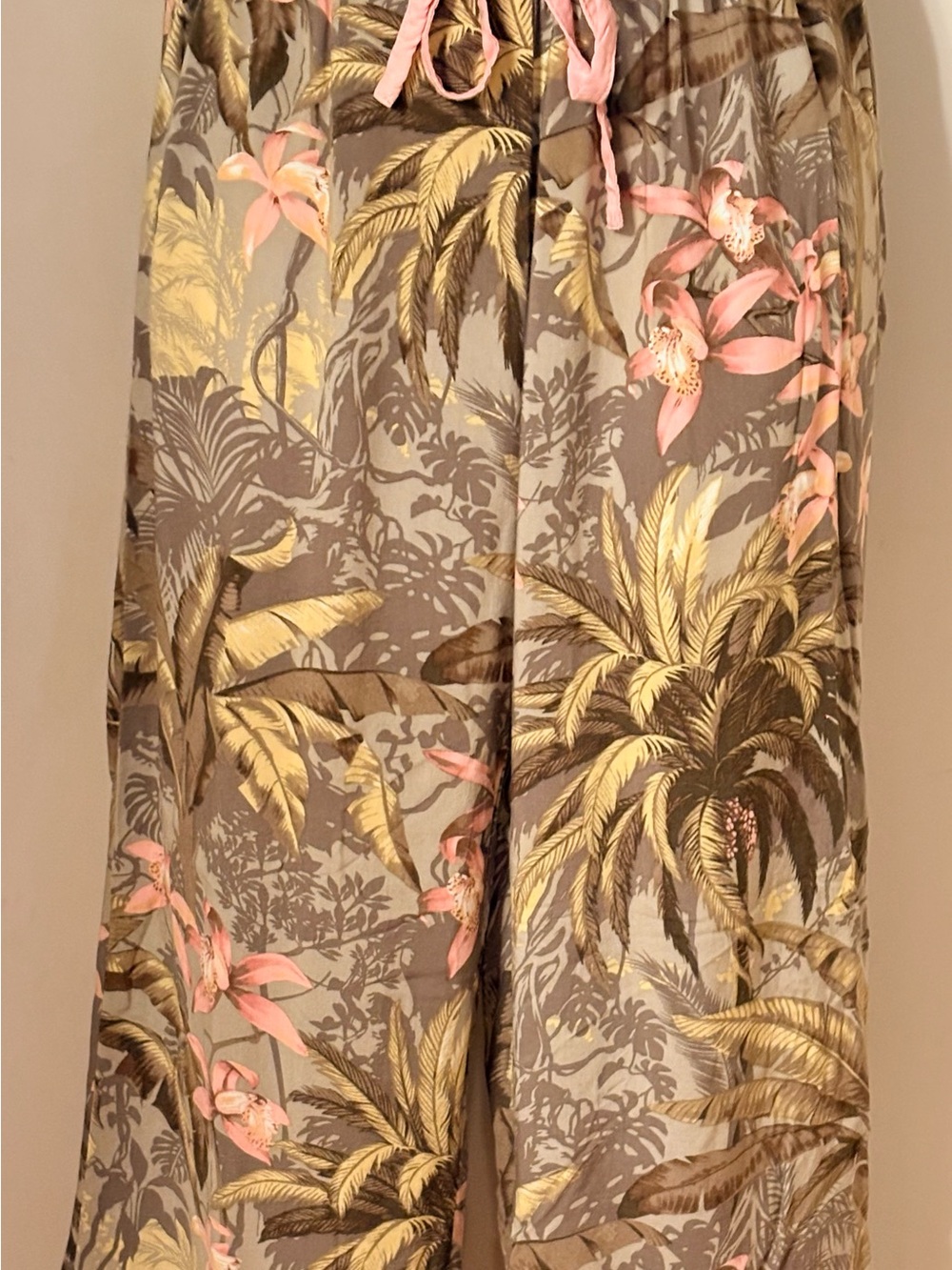 Tommy Bahama Sleepwear Palm-Print Pajamas with Pink Drawstring waistband